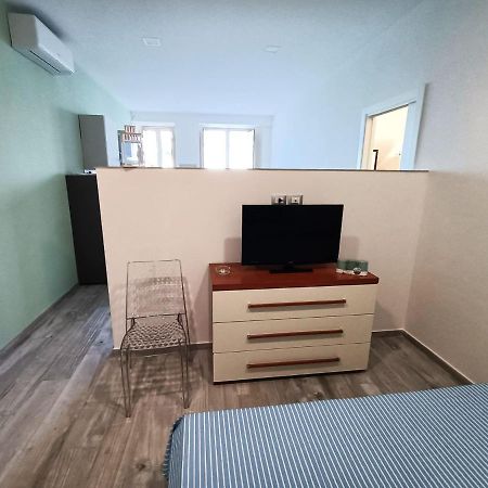 Bilocale Fronte Mare Apartment จีอาร์ดีนี นักซอส ภายนอก รูปภาพ